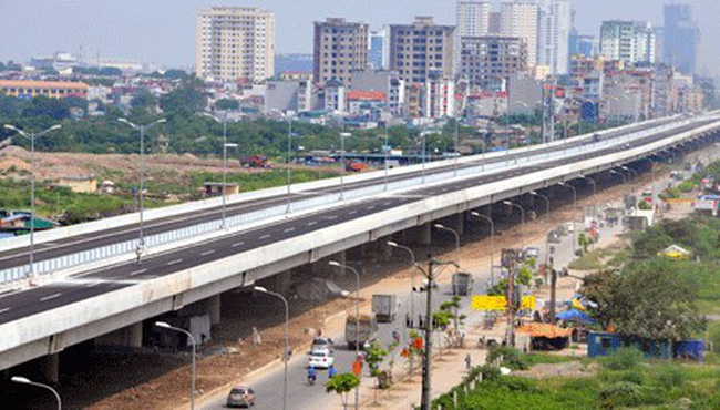 Constructing Ring Road 2 – Section Cau Giay – Nhat Tan.